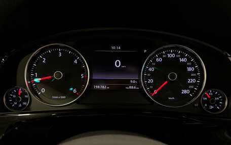 Volkswagen Touareg III, 2011 год, 2 349 000 рублей, 30 фотография