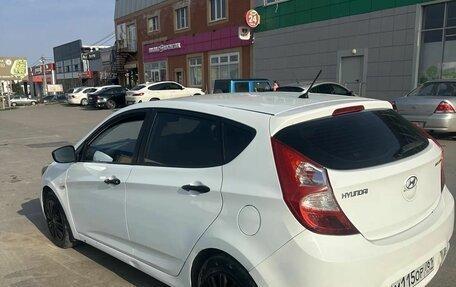 Hyundai Solaris II рестайлинг, 2013 год, 600 000 рублей, 4 фотография