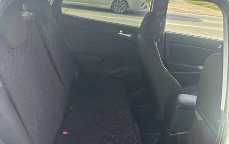 Hyundai Solaris II рестайлинг, 2013 год, 600 000 рублей, 7 фотография