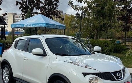 Nissan Juke II, 2013 год, 870 000 рублей, 2 фотография