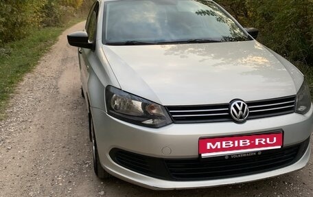 Volkswagen Polo VI (EU Market), 2011 год, 515 000 рублей, 2 фотография