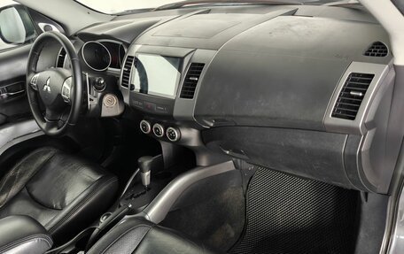 Mitsubishi Outlander III рестайлинг 3, 2008 год, 920 000 рублей, 10 фотография