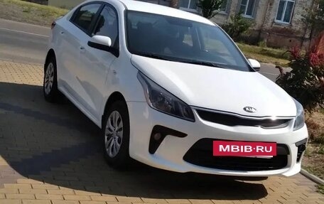 KIA Rio IV, 2018 год, 1 300 000 рублей, 2 фотография