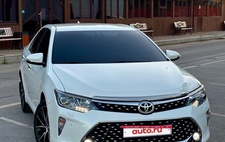 Toyota Camry, 2015 год, 1 800 000 рублей, 4 фотография