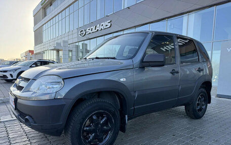 Chevrolet Niva I рестайлинг, 2019 год, 677 250 рублей, 3 фотография