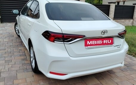 Toyota Corolla, 2022 год, 1 885 000 рублей, 2 фотография