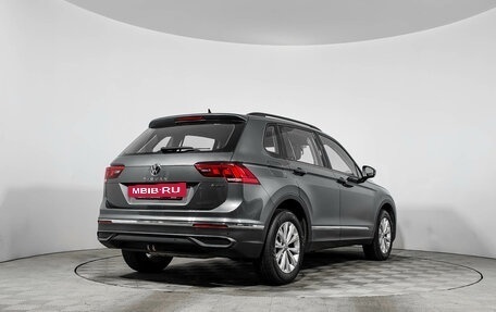 Volkswagen Tiguan II, 2021 год, 2 600 000 рублей, 5 фотография