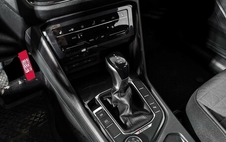 Volkswagen Tiguan II, 2021 год, 2 600 000 рублей, 11 фотография
