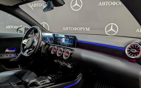 Mercedes-Benz CLA, 2019 год, 2 990 000 рублей, 13 фотография