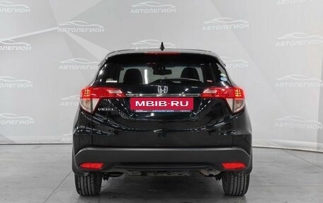 Honda Vezel, 2019 год, 2 080 000 рублей, 4 фотография