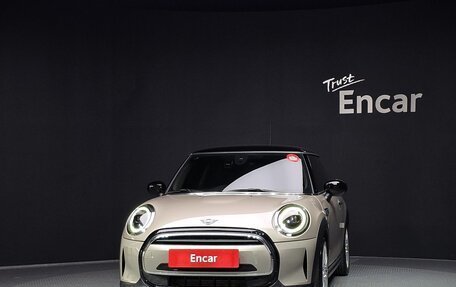 MINI Hatch, 2022 год, 1 673 000 рублей, 3 фотография