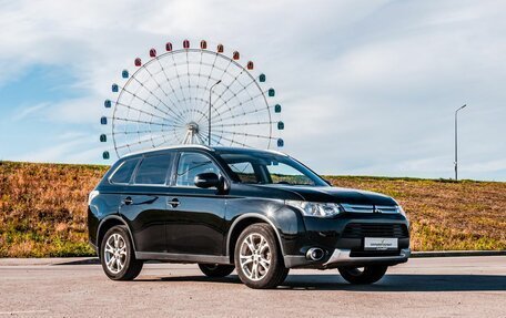 Mitsubishi Outlander III рестайлинг 3, 2014 год, 1 320 000 рублей, 2 фотография