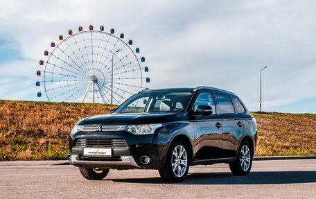 Mitsubishi Outlander III рестайлинг 3, 2014 год, 1 320 000 рублей, 8 фотография