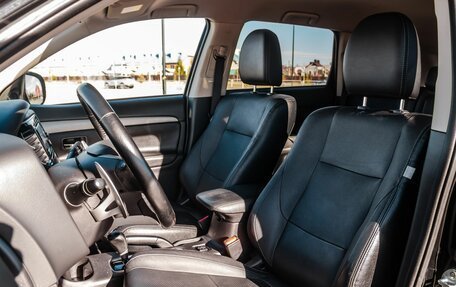 Mitsubishi Outlander III рестайлинг 3, 2014 год, 1 320 000 рублей, 4 фотография