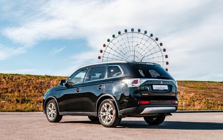 Mitsubishi Outlander III рестайлинг 3, 2014 год, 1 320 000 рублей, 11 фотография