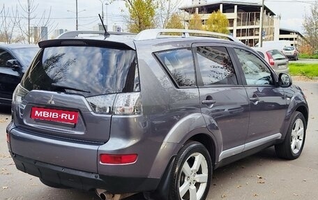 Mitsubishi Outlander III рестайлинг 3, 2008 год, 1 050 000 рублей, 3 фотография