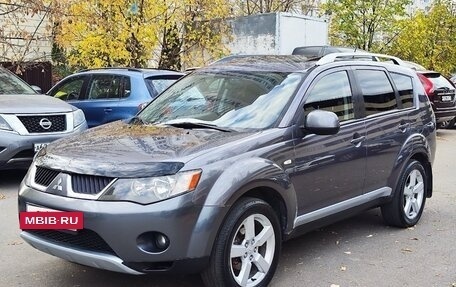 Mitsubishi Outlander III рестайлинг 3, 2008 год, 1 050 000 рублей, 2 фотография