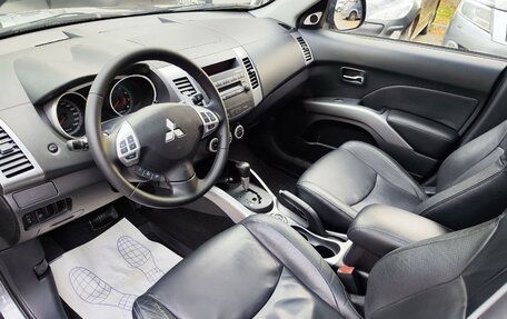 Mitsubishi Outlander III рестайлинг 3, 2008 год, 1 050 000 рублей, 17 фотография
