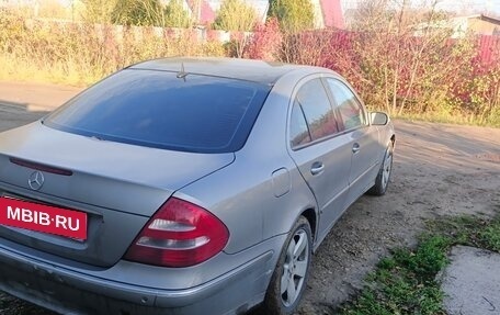 Mercedes-Benz E-Класс, 2003 год, 450 000 рублей, 4 фотография