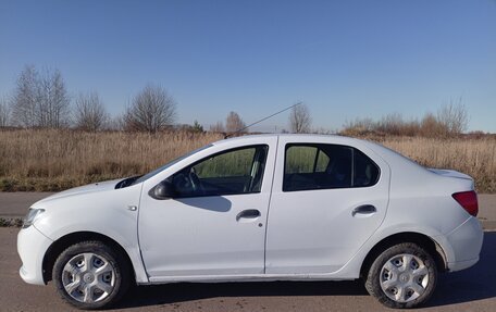 Renault Logan II, 2017 год, 300 000 рублей, 5 фотография