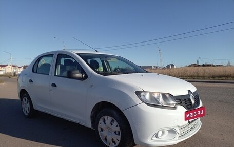 Renault Logan II, 2017 год, 300 000 рублей, 3 фотография