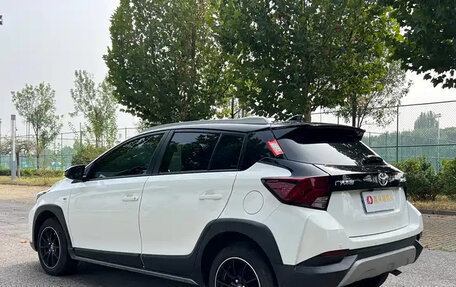 Toyota Yaris XP150 рестайлинг, 2023 год, 950 000 рублей, 4 фотография