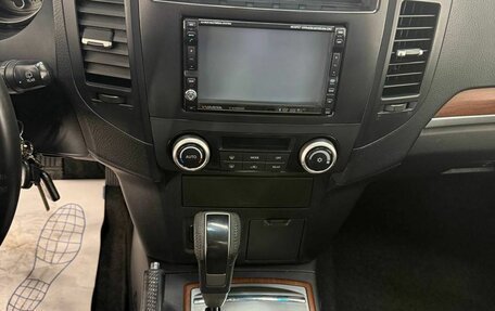Mitsubishi Pajero IV рестайлинг 2, 2008 год, 1 777 000 рублей, 15 фотография