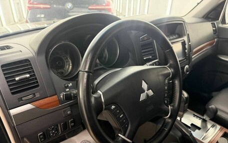 Mitsubishi Pajero IV рестайлинг 2, 2008 год, 1 777 000 рублей, 14 фотография