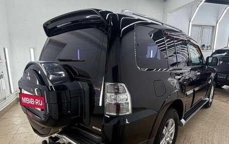 Mitsubishi Pajero IV рестайлинг 2, 2008 год, 1 777 000 рублей, 8 фотография