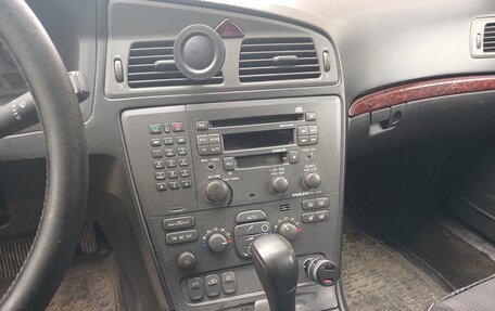 Volvo S60 III, 2001 год, 259 000 рублей, 2 фотография