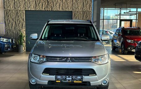 Mitsubishi Outlander III рестайлинг 3, 2013 год, 1 350 000 рублей, 2 фотография