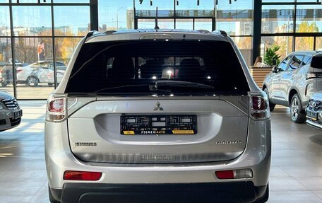 Mitsubishi Outlander III рестайлинг 3, 2013 год, 1 350 000 рублей, 6 фотография