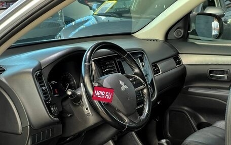 Mitsubishi Outlander III рестайлинг 3, 2013 год, 1 350 000 рублей, 11 фотография