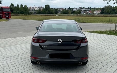 Mazda 3, 2023 год, 1 800 000 рублей, 5 фотография