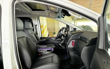 Hyundai Staria, 2024 год, 7 997 000 рублей, 11 фотография