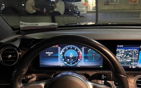 Mercedes-Benz E-Класс, 2020 год, 3 150 000 рублей, 2 фотография