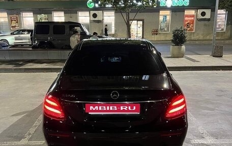 Mercedes-Benz E-Класс, 2020 год, 3 150 000 рублей, 3 фотография