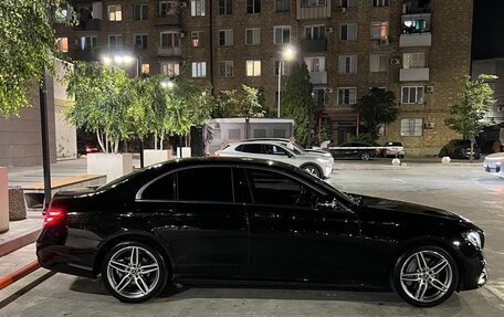 Mercedes-Benz E-Класс, 2020 год, 3 150 000 рублей, 7 фотография