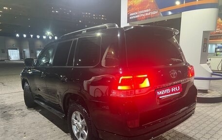 Toyota Land Cruiser 200, 2010 год, 2 700 000 рублей, 3 фотография