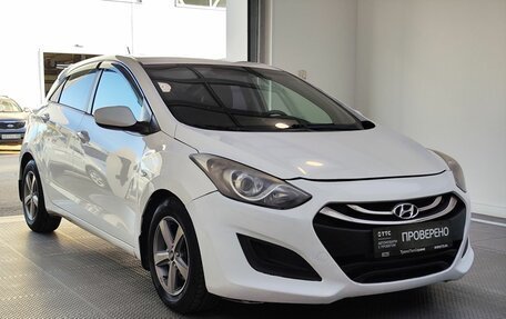 Hyundai i30 II рестайлинг, 2012 год, 825 000 рублей, 3 фотография