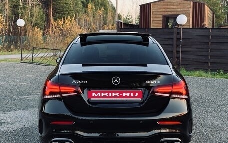 Mercedes-Benz A-Класс, 2021 год, 2 550 000 рублей, 3 фотография