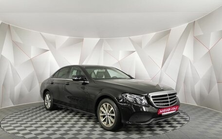 Mercedes-Benz E-Класс, 2021 год, 2 400 000 рублей, 3 фотография