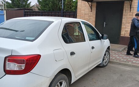 Renault Logan II, 2016 год, 650 000 рублей, 3 фотография