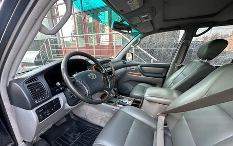 Toyota Land Cruiser 100 рестайлинг 2, 2006 год, 2 100 000 рублей, 8 фотография