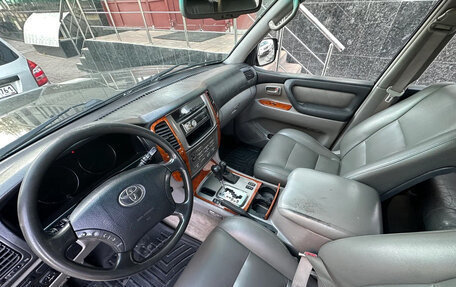 Toyota Land Cruiser 100 рестайлинг 2, 2006 год, 2 100 000 рублей, 4 фотография