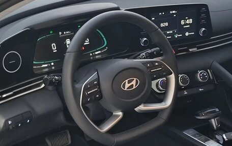 Hyundai Elantra, 2023 год, 1 550 000 рублей, 7 фотография