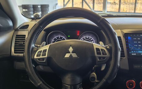 Mitsubishi Outlander III рестайлинг 3, 2011 год, 989 000 рублей, 8 фотография