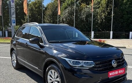 Volkswagen Tiguan II, 2021 год, 3 100 000 рублей, 2 фотография