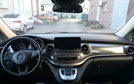 Mercedes-Benz V-Класс, 2021 год, 6 750 000 рублей, 5 фотография