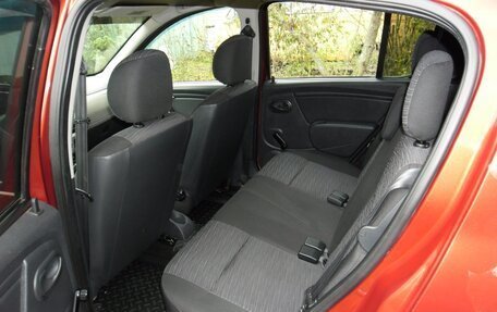 Renault Sandero I, 2010 год, 395 000 рублей, 6 фотография